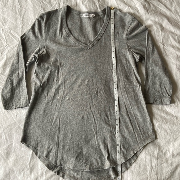 Wilt 3/4 Sleeve V-Neck Shirttail Tee w/Raw Hem Top - Picture 4 of 9